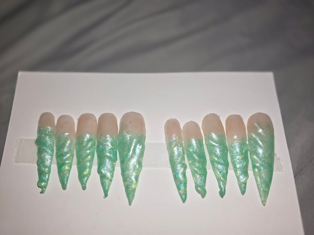Green Tip Swirl Press on Nails Set of 10