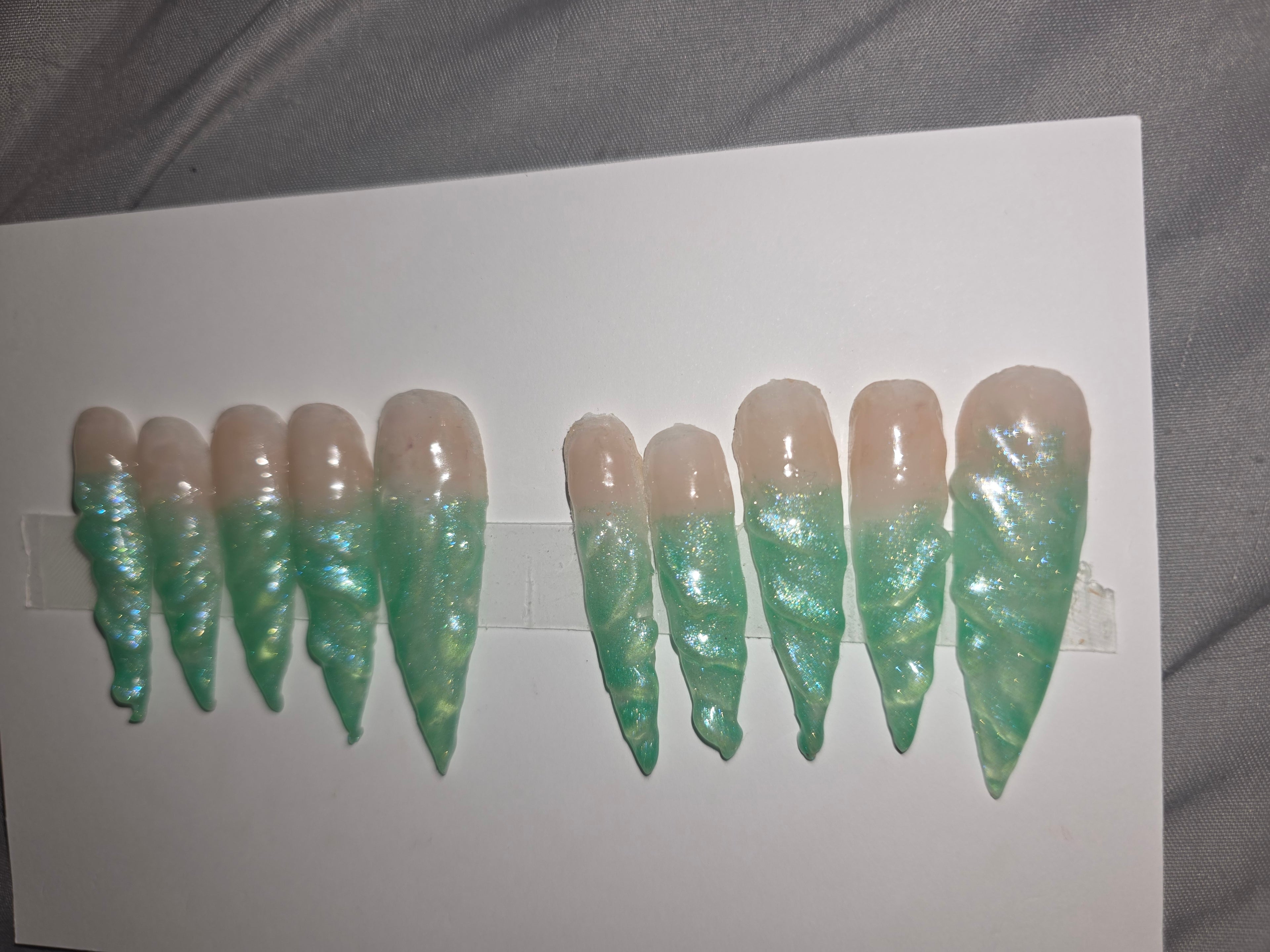 Green Tip Swirl Press on Nails Set of 10