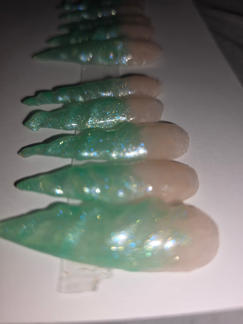 Green Tip Swirl Press on Nails Set of 10