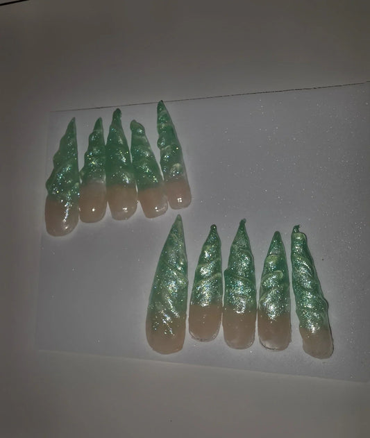 New Set Stiletto Tip Green Swirl Effect